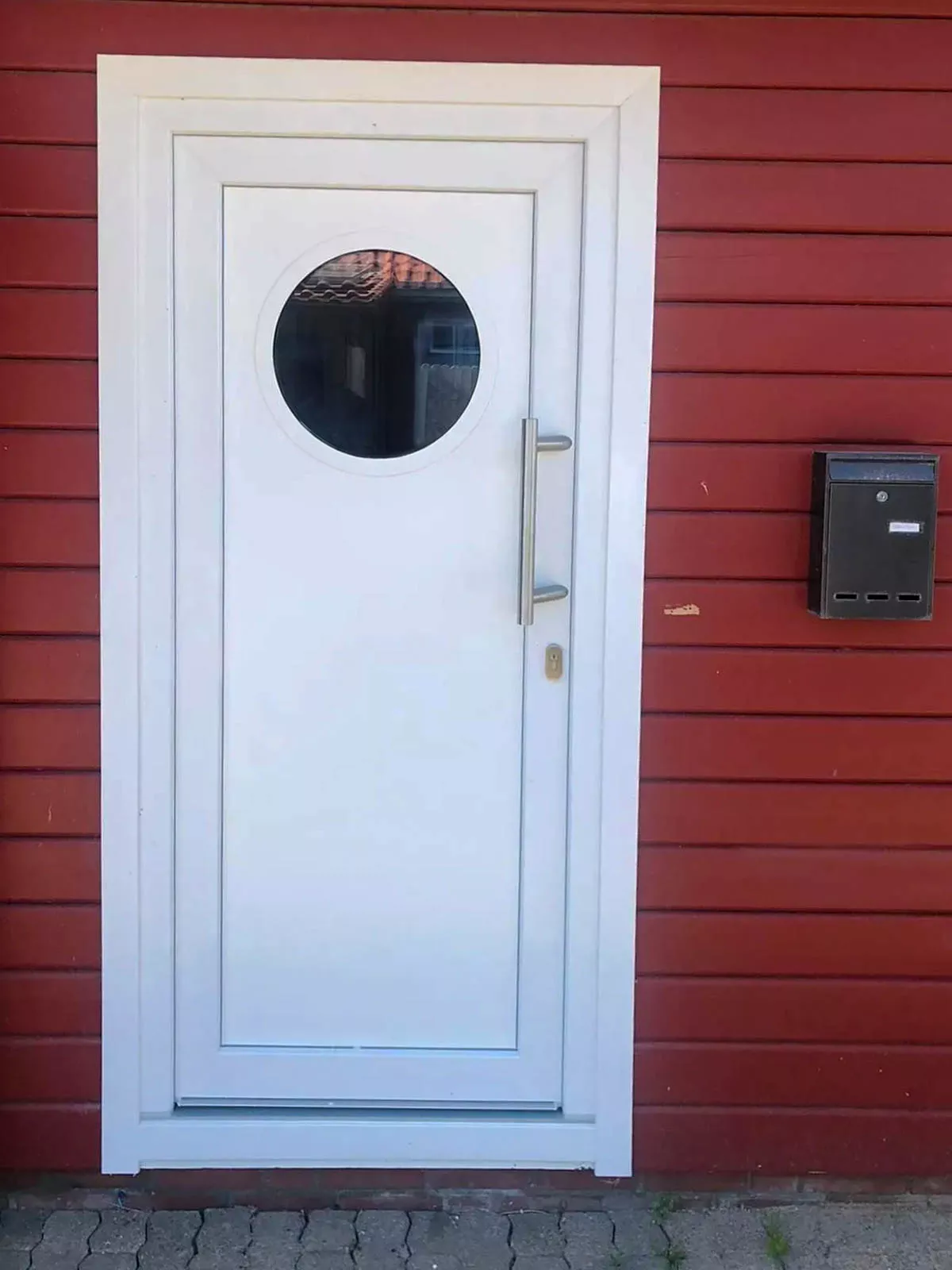 Einbau einer Haustür auf Nordstrand