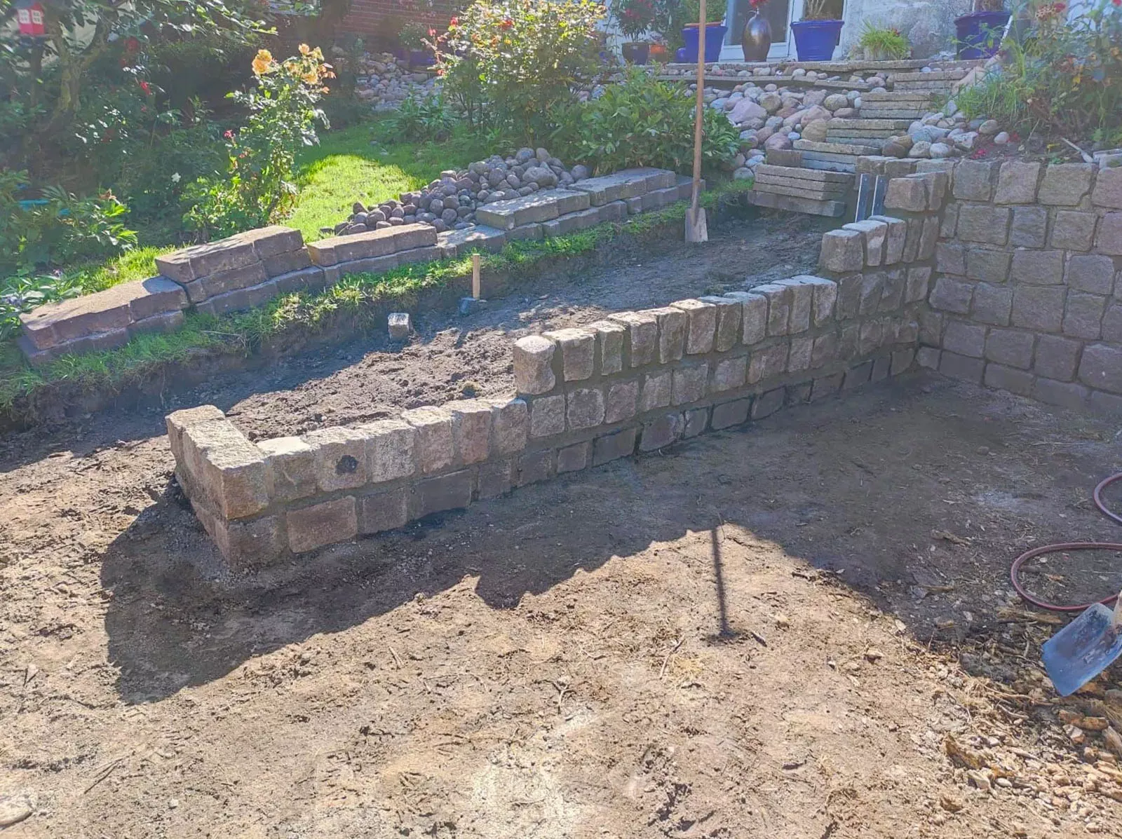 Pflasterarbeiten-fuer-haus-und-garten